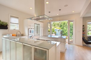 Berkeley House Lift - Beautiful Kitchen
